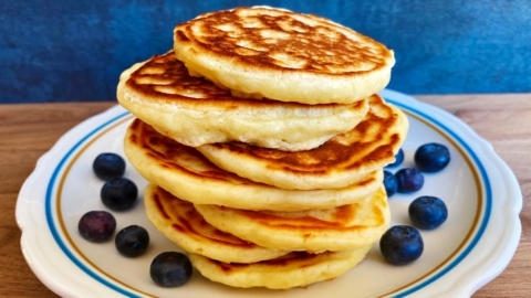 Proste placuszki śniadaniowe pancakes