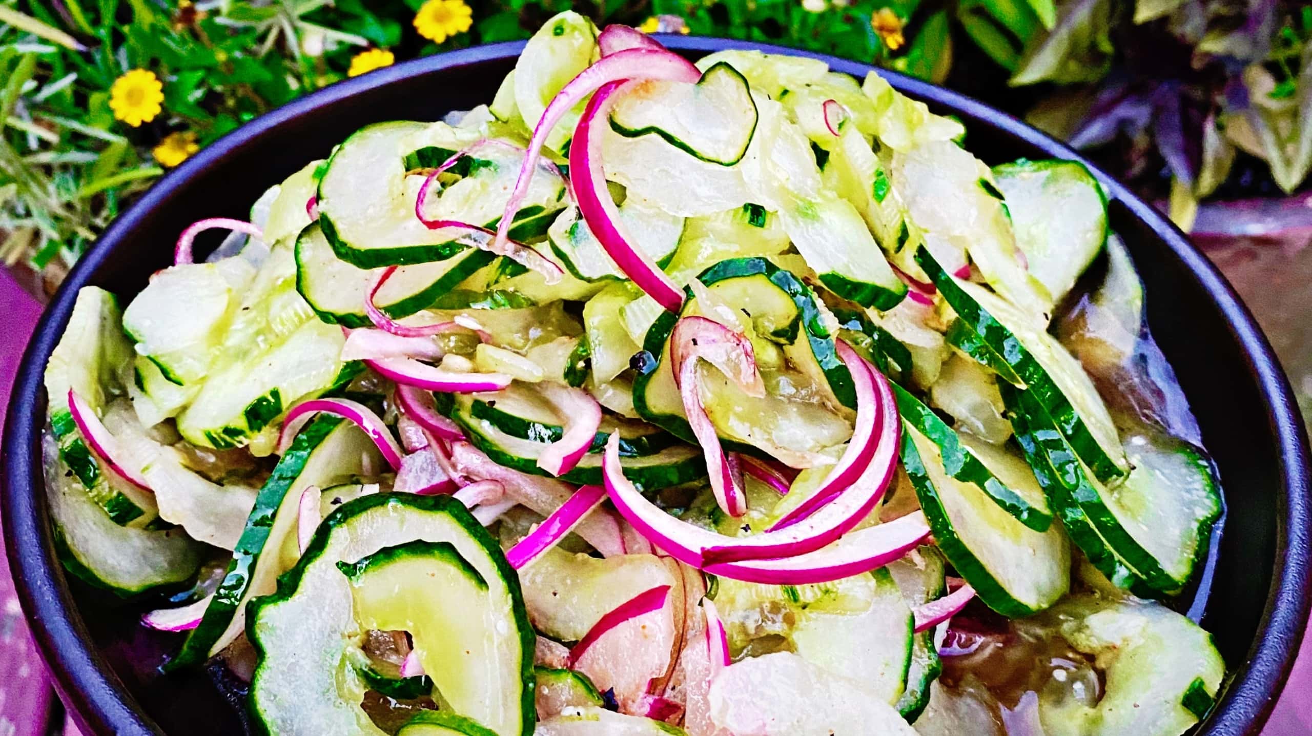 Sałatka z ogórków po japońsku